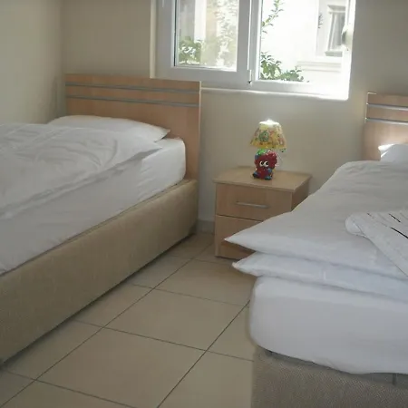 Mirage G 1 - Beautiful 2 Bedroomed Ground Floor Of Approx 1000 Sq Ft 锡德