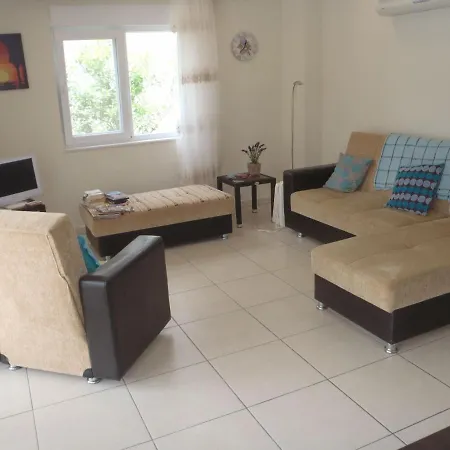 Mirage G 1 - Beautiful 2 Bedroomed Ground Floor Of Approx 1000 Sq Ft 公寓